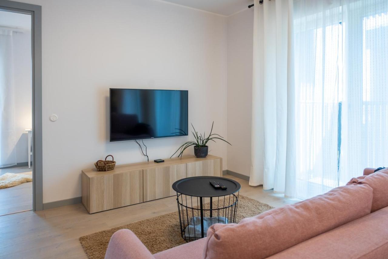 Dream Stay - Brand New Apartment With Balcony & Free Parking Tallinn Bagian luar foto